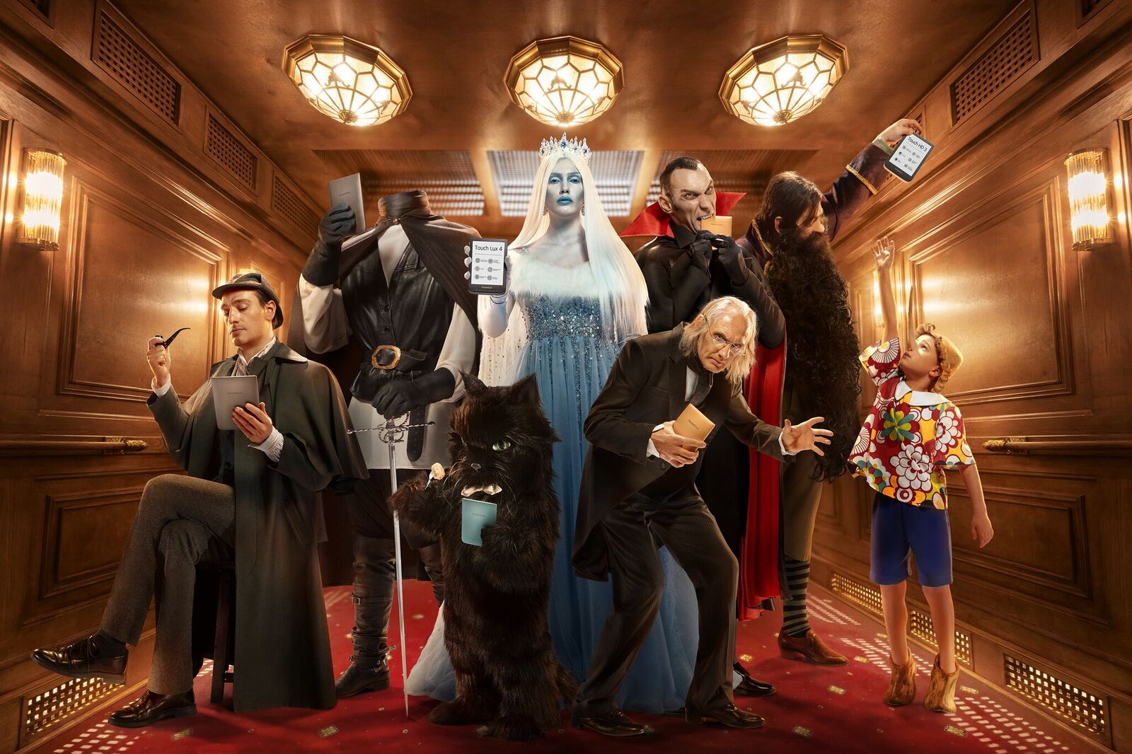 Im Aufzug mit Sherlock Holmes und Dracula